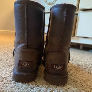 Chestnut brown Leather Uggs